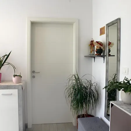 Sodoben Enosobni Apartma Ob Plazi - Modern One-bedroom Beachside * Izola