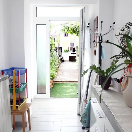 Sodoben Enosobni Apartma Ob Plazi - Modern One-bedroom Beachside Lägenhet Izola