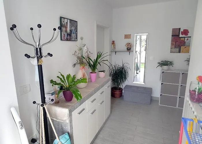 דירה Sodoben Enosobni Apartma Ob Plazi - Modern One-bedroom Beachside *